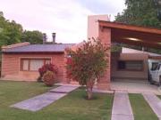 Venta Casa 3 dormitorios en fincas del Nogal. Plottier....