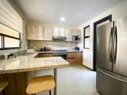 VENTA CASA EN FRAC. 3 RECAMARAS CON 3 BAÑOS, 153 METROS...