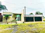 VENTA CASA EN FRAC. 5 RECAMARAS, 6 BAÑOS, ZONA...