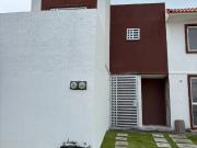 Venta casa en Fracc. Los Molinos. Con alberca. Atlixco,...