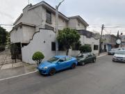 VENTA CASA EN FRACCIONAMIENTO Av. Jesús del Monte 249,...