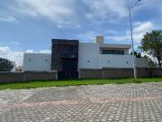 Venta casa con amplio jardín, en Fraccionamiento en...