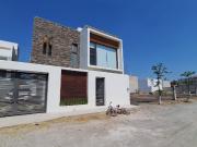 VENTA CASA EN FRACCIONAMIENTO EN TEQUESQUITENGO