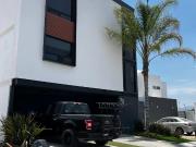 VENTA CASA EN FRACCIONAMIENTO REAL DEL BOSQUE, CORREGIDORA