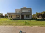 VENTA CASA EN JOCKEY CLUB