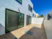 Venta Casa en La Cima con Roof Garden y cochera para 7 autos