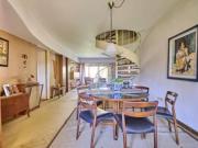 VENTA CASA en La Lucila 6 ambientes con jardin parrilla...