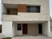 Venta casa en La Vista Residencial Queretaro