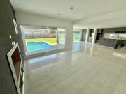 Venta casa en Lagoon Pilar