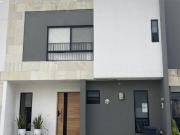 VENTA CASA EN LOMAS DE ANGELOPOLIS, PUEBLA