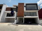 Venta casa en Lomas de Bellavista