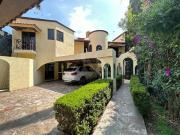 Venta casa en Lomas de la Selva con seguridad Cuernavaca...