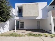 VENTA CASA EN LORETTA I AL NORPONIENTE DE LA CIUDAD GE