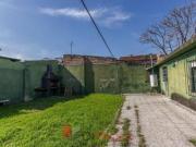 VENTA · CASA EN LOTE PROPIO · JARDÍN · COCHERA