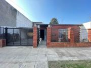 VENTA CASA EN MERLO PILETA / SE ACEPTA PERMUTA