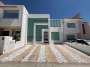 VENTA CASA EN MILENIO III, CON RECAMARA EN PLANTA BAJA,...