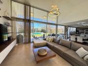 Venta Casa en Miraflores, Funes Hills con cuatro...