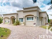 VENTA CASA EN MIRALAGOS