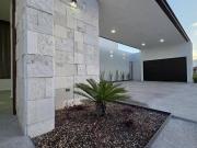 VENTA CASA EN MONTORO RESIDENCIAL AL NORTE DE LA CIUDAD BI