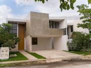 VENTA CASA EN PARQUE CENTRAL CHOLUL