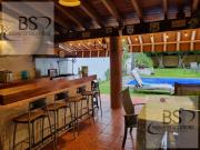 VENTA CASA EN PRIVADA JURICA OPORTUNIDAD /NG