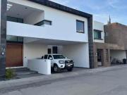 VENTA CASA EN PRIVADA SAN RAFAEL. PROL. NEREO RODRÍGUEZ...