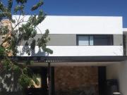 VENTA CASA EN PRIVADA TEMOZON, MERIDA, YUCATAN