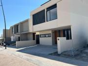 VENTA CASA LOMAS NORTE EN PRIVADA VALLES MUY AMPLIA...