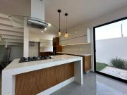 VENTA CASA SOLARES PRIVANZA