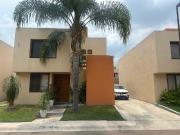 VENTA CASA EN PUERTA REAL CON EXCELENTES ESPACIOS Y...