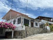 Venta Casa en Punta Blanca, 3 Dormitorios, balcón con...