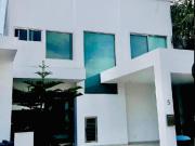 VENTA CASA EN RES CUMBRES CON ALBERCA PRIVADA