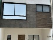 Venta Casa en Residencial Colina II Lago Esmeralda