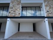 Venta casa en Sauces Cholul Mérida