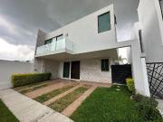 Venta casa en Valle Imperial Zapopan