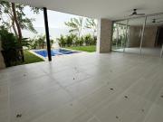 Venta Casa en Xcanatun Merida Privada El Origen Equipada