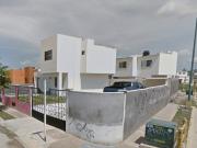 VENTA CASA ESPACIOSA CALLE MAR CASPIO COL PUERTA DEL SOL...