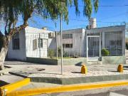 VENTA CASA ESQUINA 4 HABITACIONES. CHIMBAS