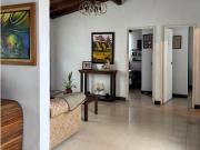 VENTA CASA ESQUINERA CON AIRE SECTOR BELEN LOS ALPES...