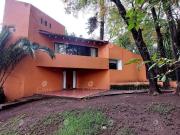 VENTA CASA ESTILO BARRAGÁN CON SEGURIDAD EN CUERNAVACA V370