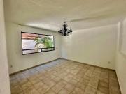 VENTA CASA ESTILO MEXICANO CONTEMPORANEO EN CLAUSTROS...
