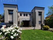 Venta Casa Estilo Moderno en Barrio La Lomada del Pilar