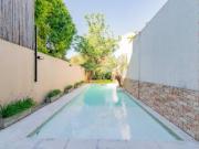 Venta casa estilo tríplex 5 ambientes con jardín y...