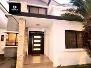 VENTA CASA EXCELENTES ACABADOS