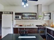 VENTA CASA. FCIO VARELA CENTRO CON PILETA