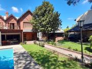 VENTA CASA FISHERTON AMPLIO JARDIN, PILETA QUINCHO