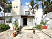 Casa Venta Fracc.con Seguridad en Amp. Vista Hermosa,...