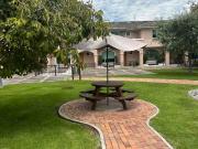 Venta casa frente a parque interno de 3 dormitorios con...