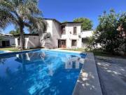 Venta casa Funes 4 dormitorios piscina jardin