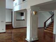 Venta casa grande 1000m2 Lomas de Urdesa con acabados de...